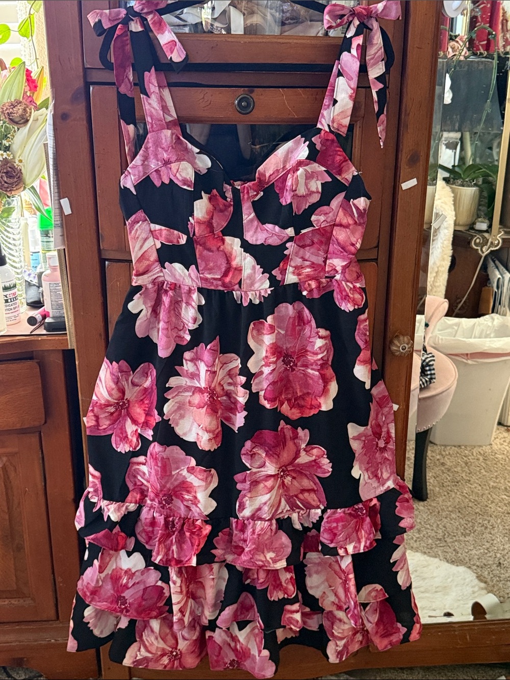 Sz XL Floral Tie-Shoulder Sundress in Black and Pink